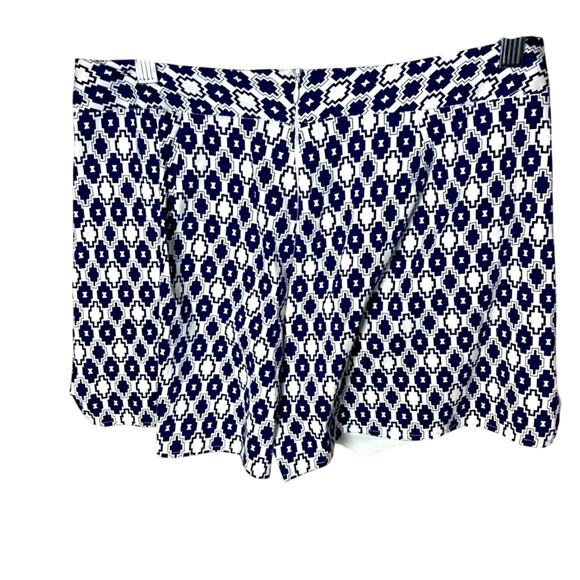 Aqua Brand Large Mini Shorts Blue White Aztec Festival Boho Pockets Pointed Hem - Picture 3 of 5